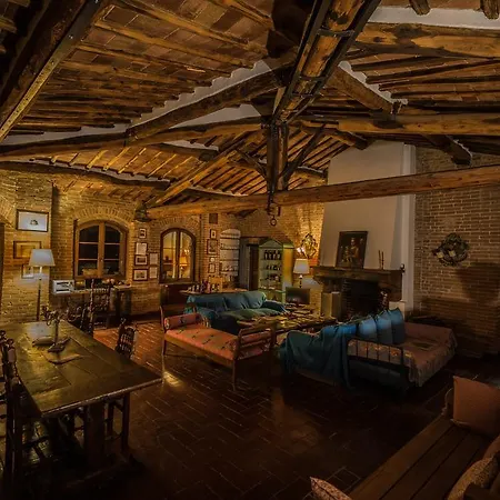 Castello Delle Quattro Torra Bed & Breakfast