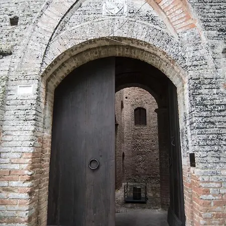 Castello Delle Quattro Torra